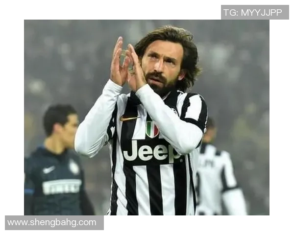 从青涩少年到足球巨星的成长历程与背后故事揭秘 从青涩少年到足球巨星的成长历程与背后故事揭秘