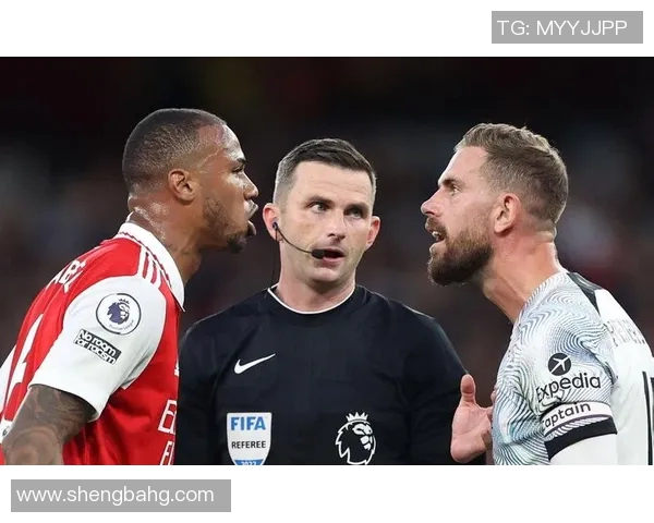 探秘那些鲜为人知却才华横溢的足球明星与他们的独特故事 探秘那些鲜为人知却才华横溢的足球明星与他们的独特故事